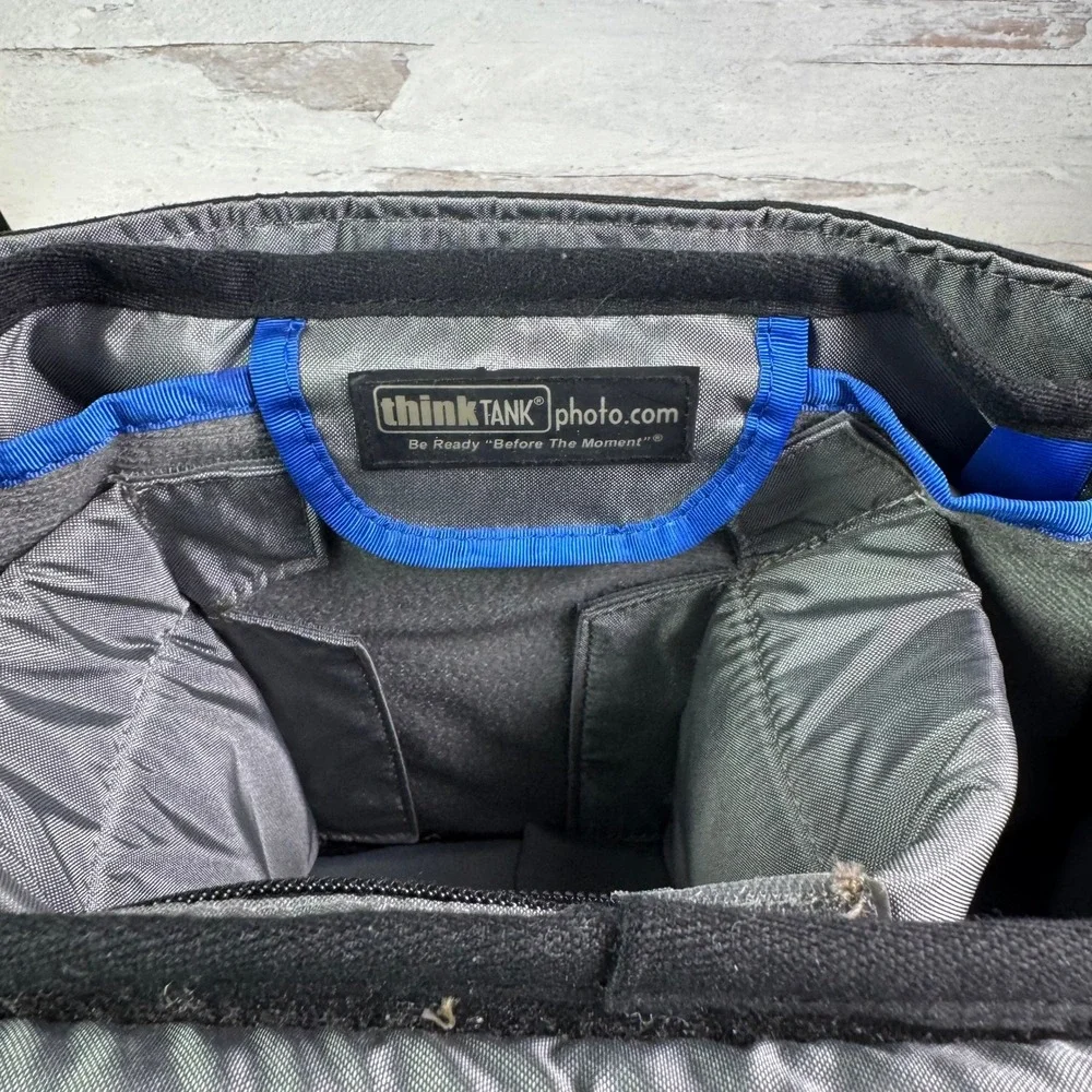 Think Tank Retrospective 7 Black Canvas Camera Messenger Bag Shoulder Strap